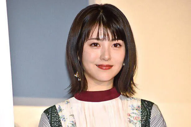 朝ドラで主人公の妻役に抜擢！「ベーやん」こと浜辺美波のプロフィール